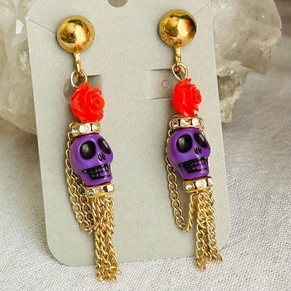 Howlite Scull Day Of the Dead Halloween Dangle Earrings Non-Pierced